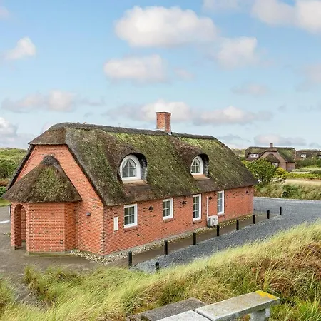 Gorgeous In With House Sea View Holiday home *
